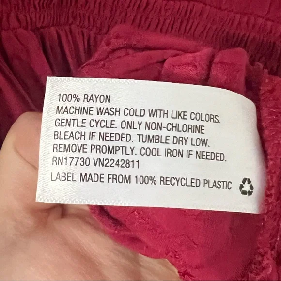 14.Ingrid & Isabel Maternity Long Sleeve Smocked Jacquard Ruby Red Holiday Dress - Picture 8 of 8